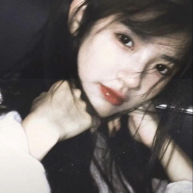 维奥莱特·诺齐埃尔